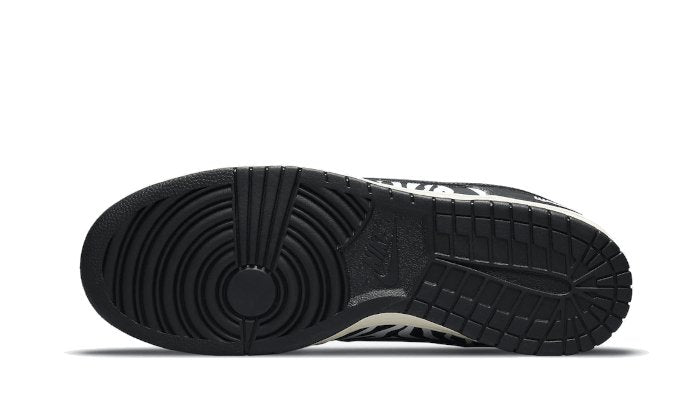 Nike SB Dunk Low Quartersnacks Zebra - Sneaker Request - Sneakers - Nike