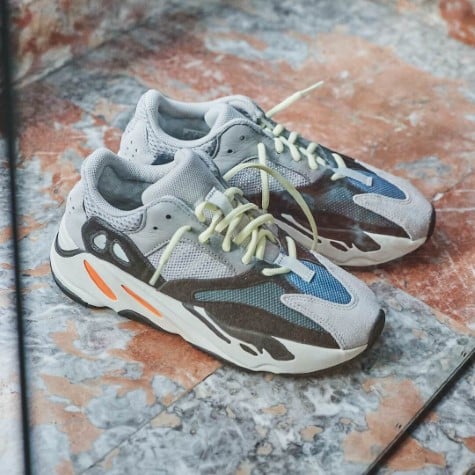 Adidas yeezy hot sale 700 wave