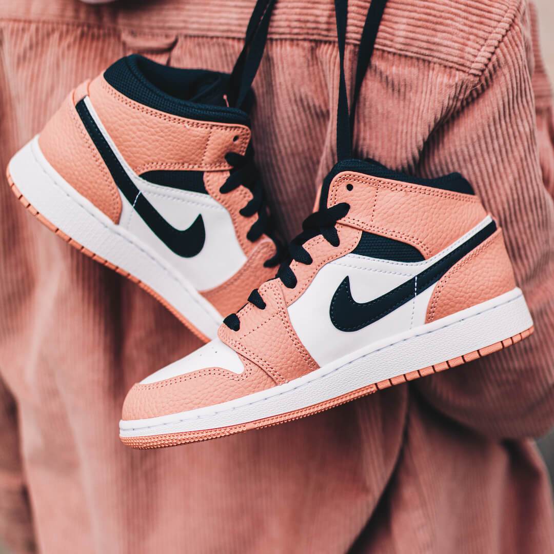 Jordan aj 1 store mid pink quartz