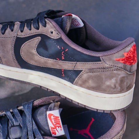 Air Jordan 1 Retro Low Travis Scott - Sneaker Request - Sneakers - Air Jordan