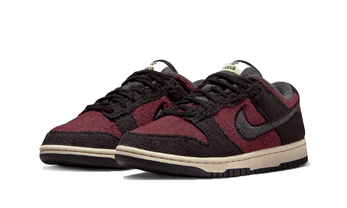 Nike Dunk Low SE Fleece Burgundy Crush - Sneaker Request - Sneakers - Nike