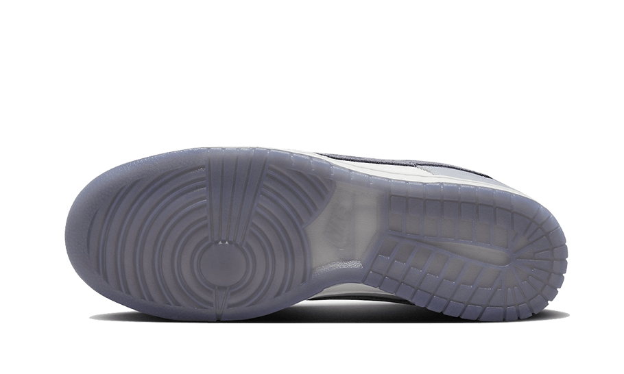 Nike Dunk Low SE Light Carbon - Sneaker Request - Sneakers - Nike