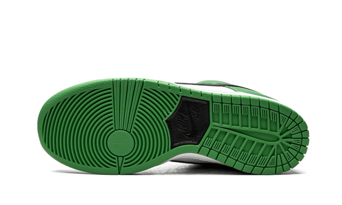 Nike SB Dunk Low Classic Green - Sneaker Request - Sneakers - Nike