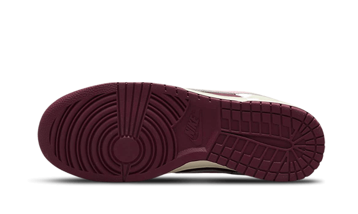 Nike Dunk Low Retro PRM Valentijnsdag (2023) - Sneakerverzoek - Sneakers - Nike