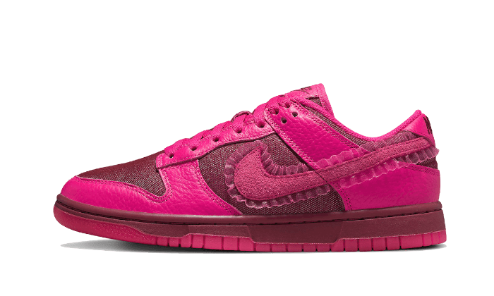 Nike Dunk Low Valentijnsdag (2022) - Sneaker verzoek - Sneakers - Nike